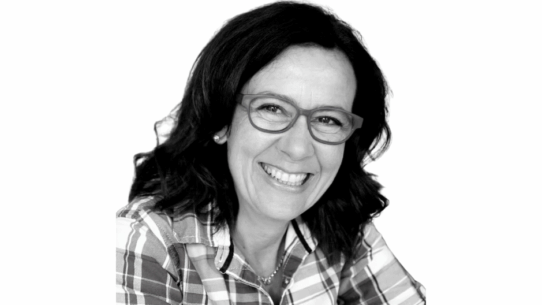 Portrait d'Annick Linder, coach en rangement et home organizer en Suisse romande.