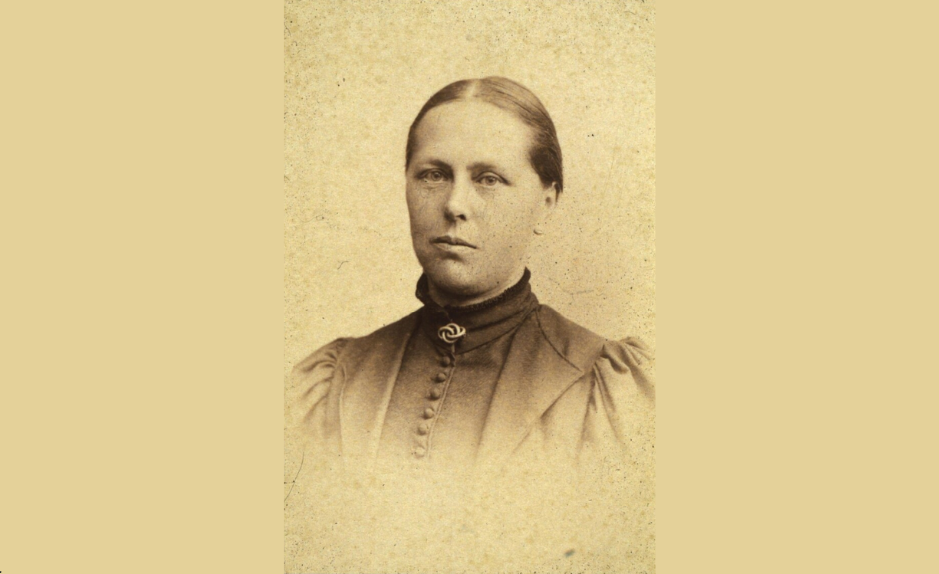 Portrait photographique de Camille Vidart, féministe suisse et militante des droits des femmes, fin du XIXᵉ siècle