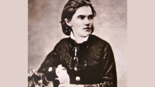 Portrait photographique de Meta von Salis (1855-1929), historienne suisse et pionnière du suffrage féminin, fin du XIXe siècle.