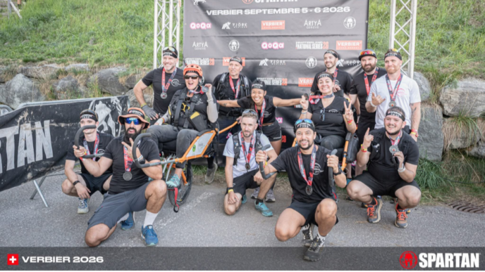 Julie Champenois, Caroline et l’équipe de Loisirs Pour Tous après la Spartan Race de Verbier 2026.