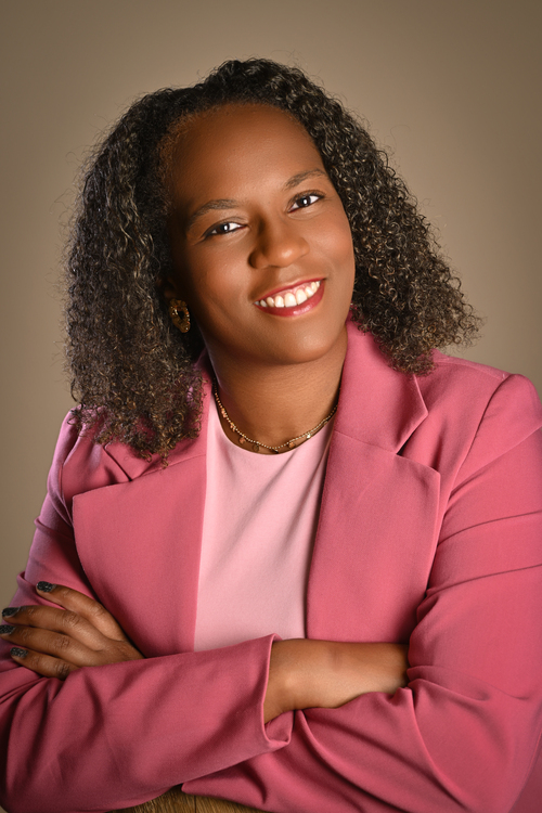 Portrait de Tatiana Castorix, experte en management intergénérationnel
